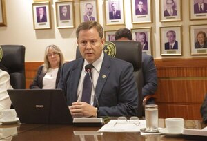 A pedido de Martínez Simón la Corte confirma a Gloria Machuca - Judiciales.net