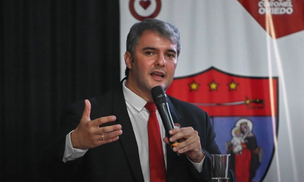 Marcos Benítez rechaza críticas y las califica como “show electoral” en plena carrera por la reelección - Noticiero Paraguay