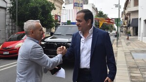 Urnas delivery y exprés favorecieron a Arnaldo Samaniego con 36,7% de votos