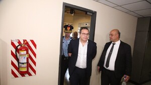 Confirman 10 años de cárcel a Carlos Granada, pero seguirá libre