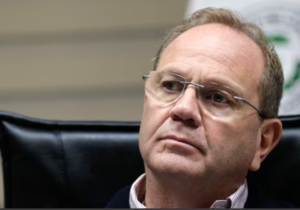 Camilo Pérez: «si estaban tan bien en las encuestas, ¿para qué se juntan?»