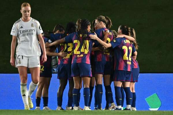 Barcelona goleó a Real Madrid Femenino en cuartos de final - Fútbol Internacional - ABC Color