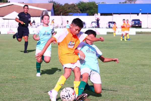 Arranca la tercera edición del torneo infantil “Esperanzas de Alto Paraná” - ADN Digital
