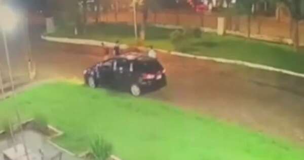 La Nación / Bomberos de CDE salvaron la vida de una joven que se atragantó con un pedazo de asado