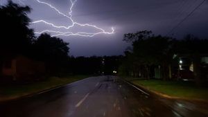 Alerta de tormentas en Asunción y cinco departamentos del país para esta tarde - Noticiero Paraguay