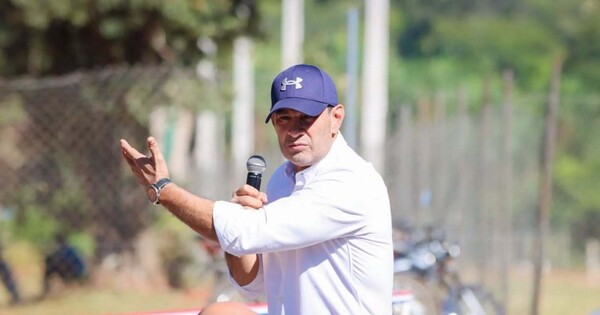 Beto sale a blindar a su candidato en Oviedo en medio de la embestida de Buzarquis