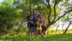 Nicole Sautu y Piroka Gavilán esperan un varón