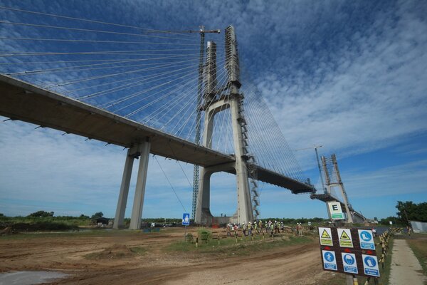 Vecinos reciben con expectativa las obras del acceso al puente de la Bioceánica - 5Días