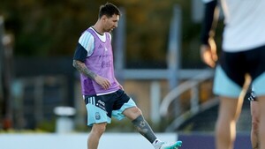 Argentina ensaya su once de gala con Messi para medir a Mauritania