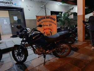 GPS permite ubicar moto robada oculta entre malezas en el Bañado Sur - Policiales - ABC Color