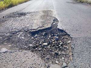 MOPC destaca mejoras viales en Cordillera, pero Arroyos y Esteros y Juan de Mena siguen sin intervención - Nacionales - ABC Color