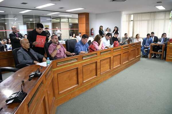 Asunción: Preparan aprobación “exprés” de balance de Nenecho y Bello, advierten - Nacionales - ABC Color