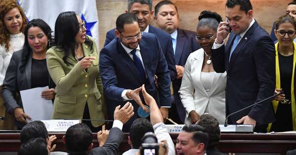 La Nación / Destituyen a fiscal general que favorecía al gobierno anterior en Honduras