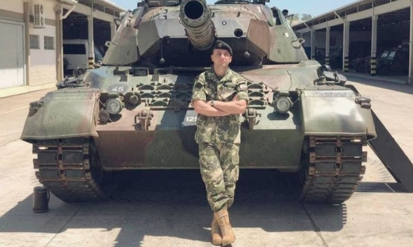 Coronel Oviedo recibió en la madrugada al capitán Claudio González Torres para su último adiós - OviedoPress