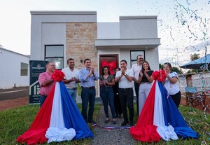 Che Róga Porã 2.0 entrega vivienda en Itauguá y avanza con nuevas soluciones en Luque - ADN Digital