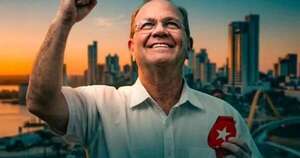 La Nación / “Nuestro auto rally va más rápido”, dice Pérez en la carrera contra el tractor amarillo