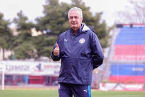 Alfaro define hoy a los titulares para enfrentar a Grecia