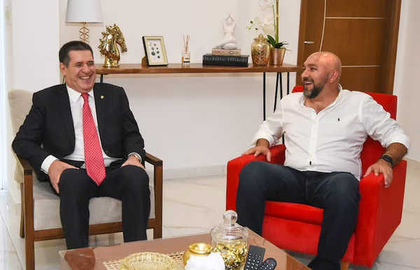 Abogado ofrece testimonios de Cartes y “Calé” Galaverna contra Orlando Arévalo - Noticiero Paraguay