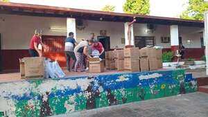 Tras cierre de ruta llegan kits a una escuela: padres esperan entrega total o volverán a movilizarse - Nacionales - ABC Color