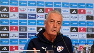 Gustavo Alfaro ve a Grecia como "buen rival" con vistas al debut mundialista