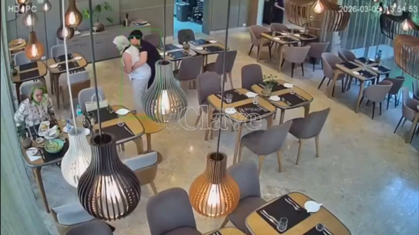 Despiden a moza que asistió a la madre de Santiago Peña tras emergencia en restaurante