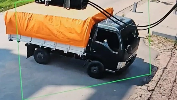 Policía recupera parte de 100 notebooks robadas en asalto a camiones en Luque - ADN Digital