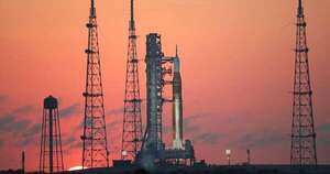 La Nación / La NASA creará una base en la Luna tras suspender estación orbital