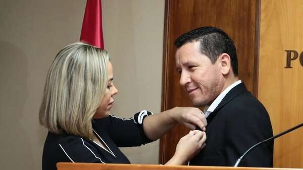Confirman pedido de pérdida de investidura de “Chaqueñito” desde HC e instan a renuncia - Política - ABC Color