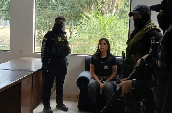 Caen dos militares por favores a esposa de Marset - Noticiero Paraguay