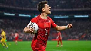 Turquía gana y queda a un paso del grupo de Paraguay