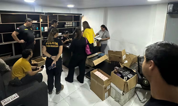 Allanan depósito en Asunción vinculado a millonario asalto a camiones de electrónicos - OviedoPress