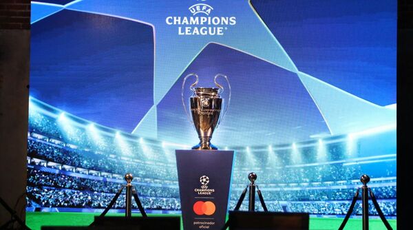 Mastercard y ueno bank traen el trofeo de la UEFA Champions League a Paraguay