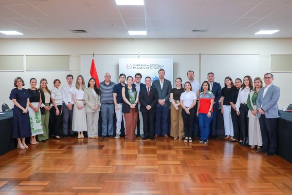 Buscan formalizar a 25.000 recicladores e impulsar economía circular en Paraguay - ADN Digital