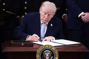 La firma de Trump aparecerá en billetes de dólar por el 250 aniversario de EE.UU. - Mundo - ABC Color