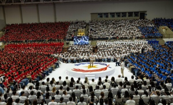 Gobierno incrementa a casi 7.600 las becas para jóvenes