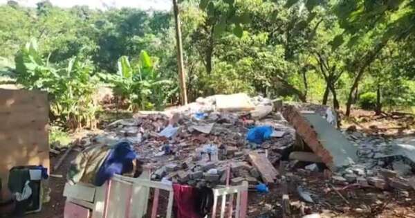 La Nación / Denunciaron a un septuagenario por derrumbar la casita de una madre de 17 años