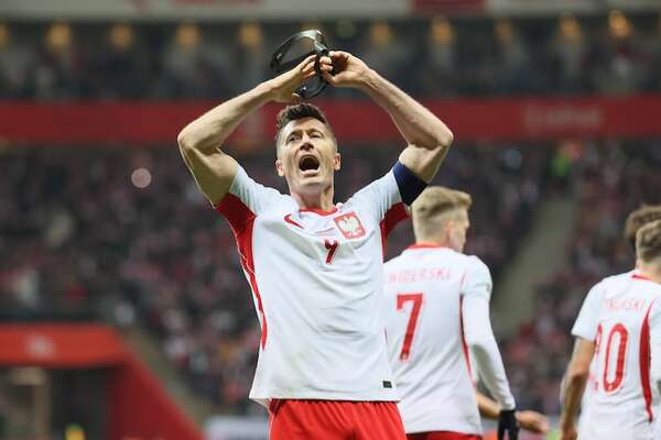 Lewandowski y Zielinski rescatan a Polonia, que se cita con Suecia - Mundial de Fútbol - ABC Color
