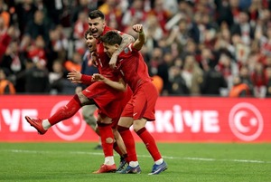 Turquía supera a Rumanía y accede a la final de la repesca