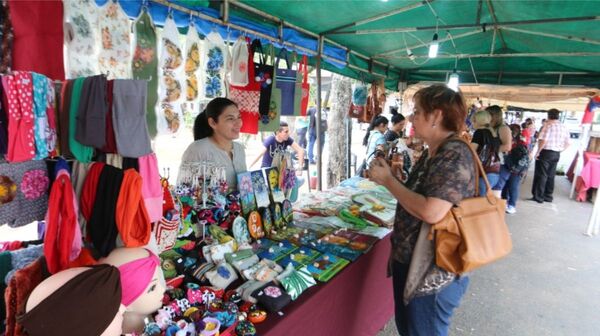 Asunción impulsa feria para emprendedores en el Centro Municipal Marangatú