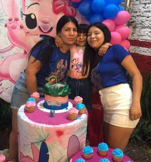 Moza que salvó a la mamá de Santi ¡busca un laburo!