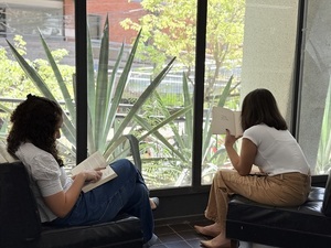 "Sábados de lectura": colecciones especiales y cuentacuentos en la Biblioteca Nacional