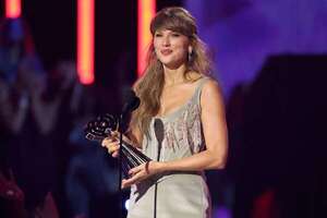 Taylor Swift, feliz con sus siete galardones en los iHeartRadio Music Awards - Gente - ABC Color