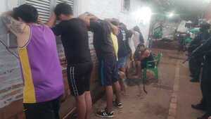 Incautan armas y drogas tras allanamientos simultáneos en Ñemby