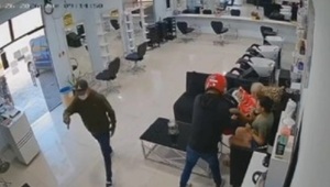 Asalto armado en peluquería de Itauguá deja dos víctimas