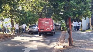 Funcionarios municipales realizan amplia jornada de limpieza en Asunción