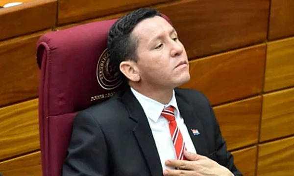 "Chaqueñito" se planta y descarta renunciar en medio del escándalo - OviedoPress