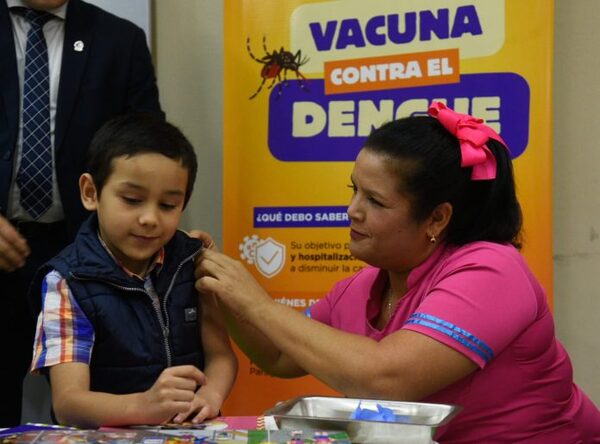 Campaña de vacunación contra el dengue, con más de 3.100 dosis aplicadas a la población objetivo