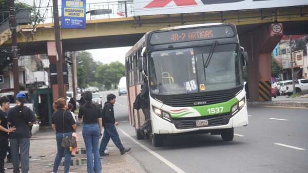 Gobierno ve posibilidad de hacer hoy una parte del pago a transportistas