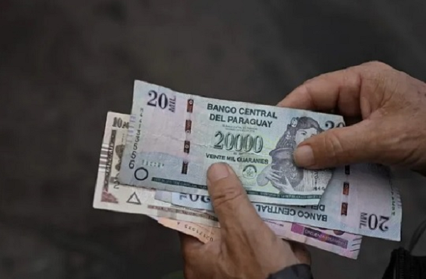 Analizan subir salario mínimo antes de junio - Noticiero Paraguay