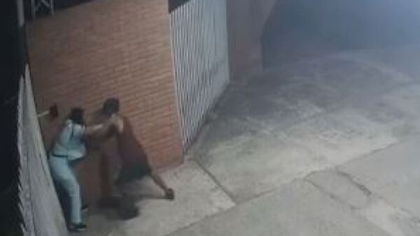 “Yo solo pensaba en defenderme porque no quería dar mi teléfono”